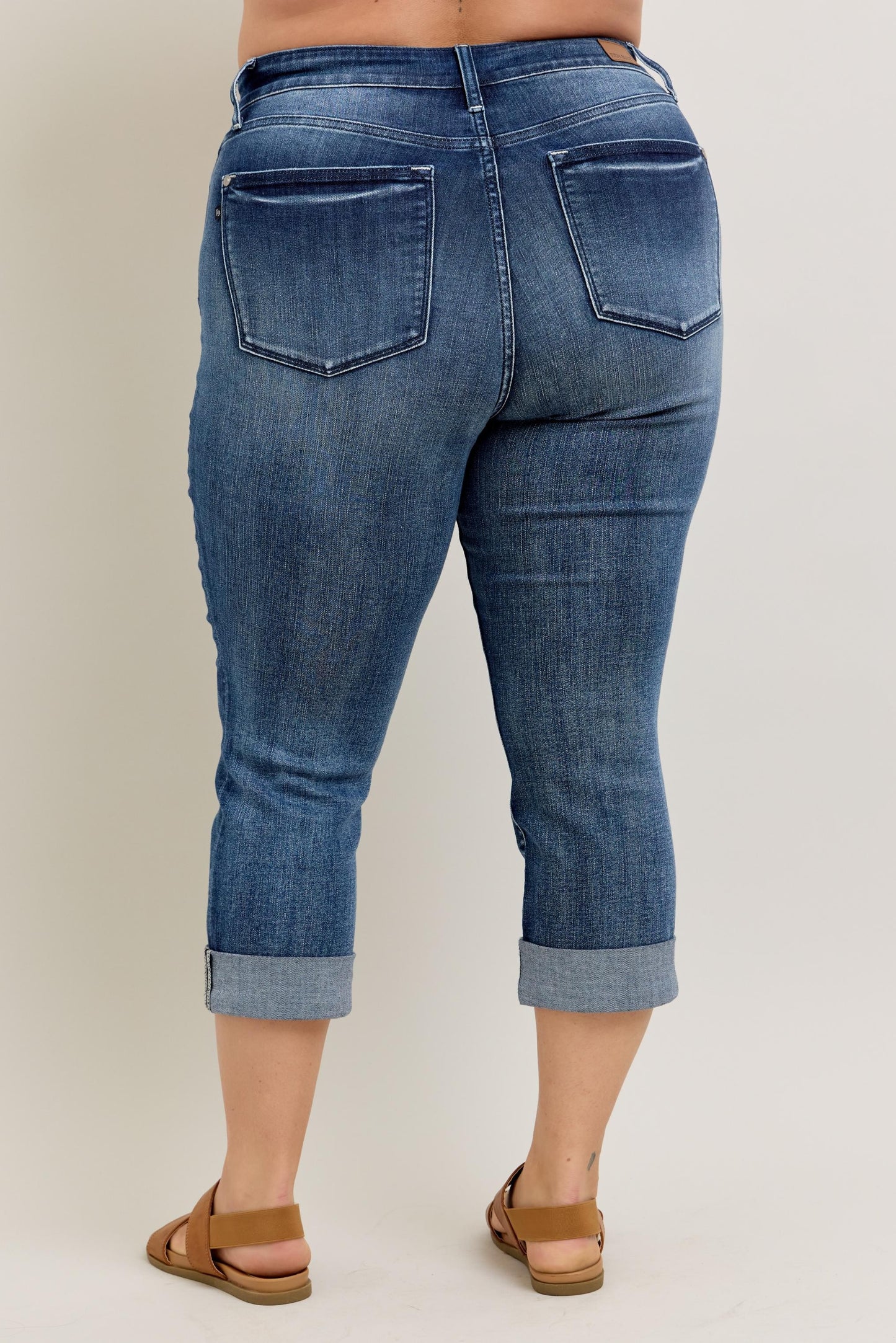 Judy Blue Dark Cuffed Capri
