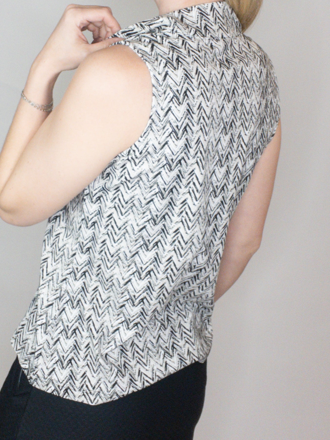 Lulu-B Neutral Chevron Zip Tank Top UPF50+
