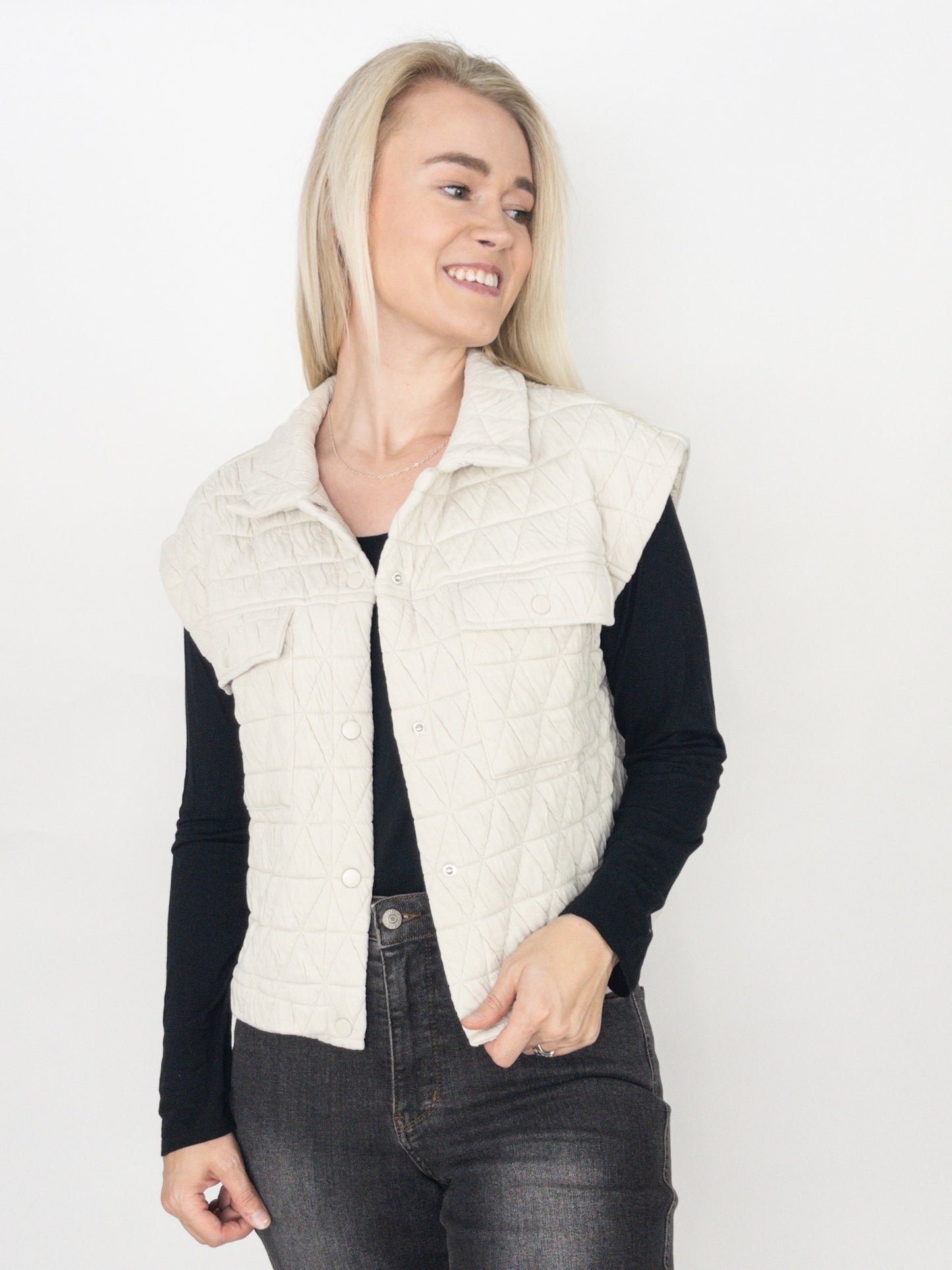 Oat Quilted Point Collar Flap Patched Pocket Vest