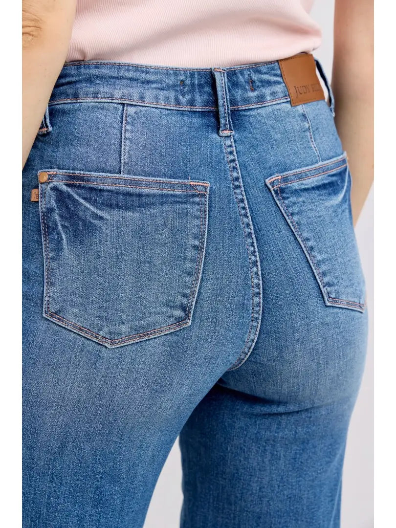 HW Contrast Thread Straight Leg Jean