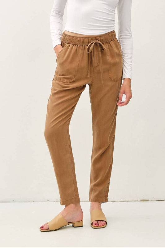 Mud Tencel Tapered Pants
